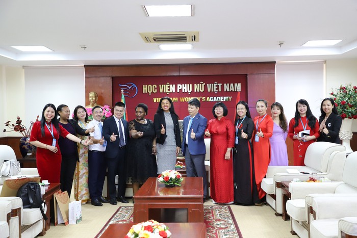 Học viện Phụ nữ Việt Nam đón, tiếp Phu nhân Phó Tổng thống nước Cộng hòa Nam Phi- Ảnh 1.