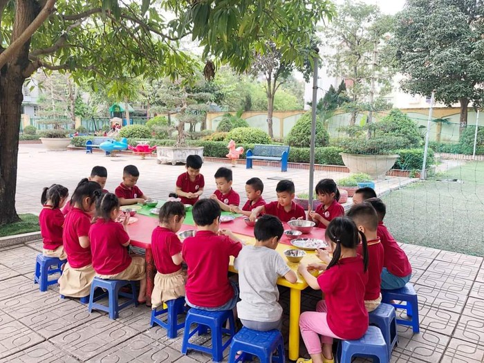 Thực phẩm thương mại bán cho trẻ em ở Đông Nam Á có lượng đường và muối cao- Ảnh 1.