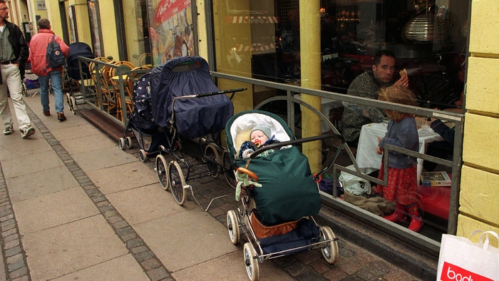 Tại sao các bậc cha mẹ Bắc Âu lại để con ở ngoài trời để ngủ trưa trong giá lạnh?- Ảnh 4.