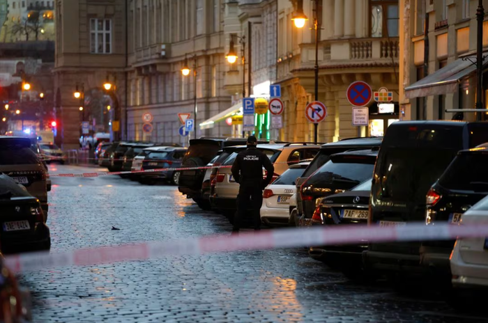 Xả súng kinh hoàng trong trường đại học ở Séc, ít nhất 15 người chết- Ảnh 2.