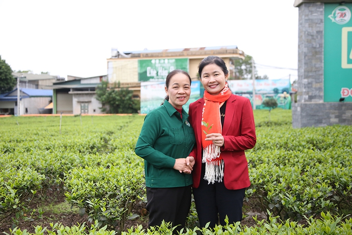 Trung ương Hội Liên hiệp Phụ nữ Việt Nam chúc mừng  giáo dân tại Thái Nguyên nhân dịp Noel - Ảnh 6.