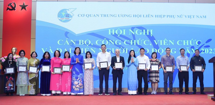 TƯ Hội LHPN Việt Nam khen thưởng tập thể, cá nhân có thành tích nổi bật năm 2023- Ảnh 8.