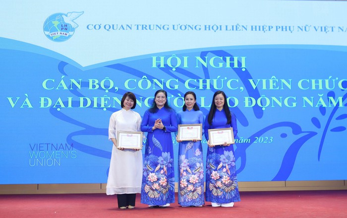 TƯ Hội LHPN Việt Nam khen thưởng tập thể, cá nhân có thành tích nổi bật năm 2023- Ảnh 2.