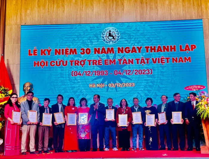 Kỷ niệm 30 năm ngày thành lập Hội Cứu trợ trẻ em tàn tật Việt Nam- Ảnh 2.