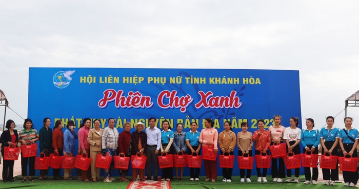 Khánh Hòa: 50 gian hàng của phụ nữ tham gia Phiên chợ xanh - Phát huy tài nguyên bản địa năm 2023- Ảnh 1.