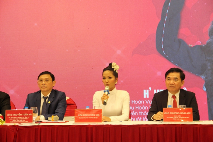 Hoa hậu H'Hen Niê: Mong bà con trồng cà phê của quê hương tiếp tục được thay đổi cuộc đời - Ảnh 1.