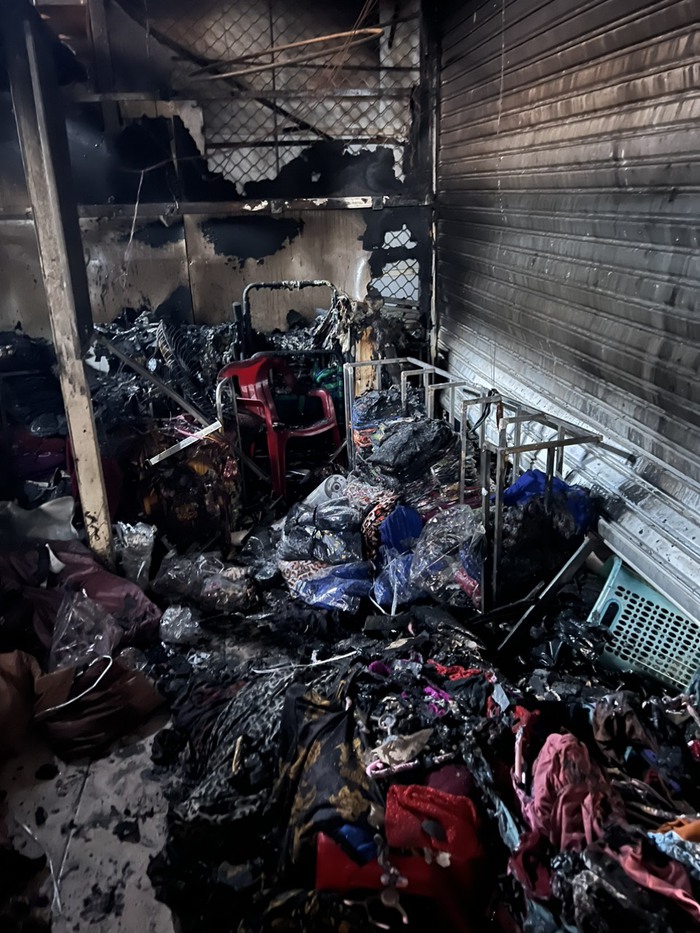 Hội LHPN Hải Phòng thăm hỏi, xem xét hỗ trợ tiểu thương vụ cháy chợ Tam Bạc - Ảnh 2.