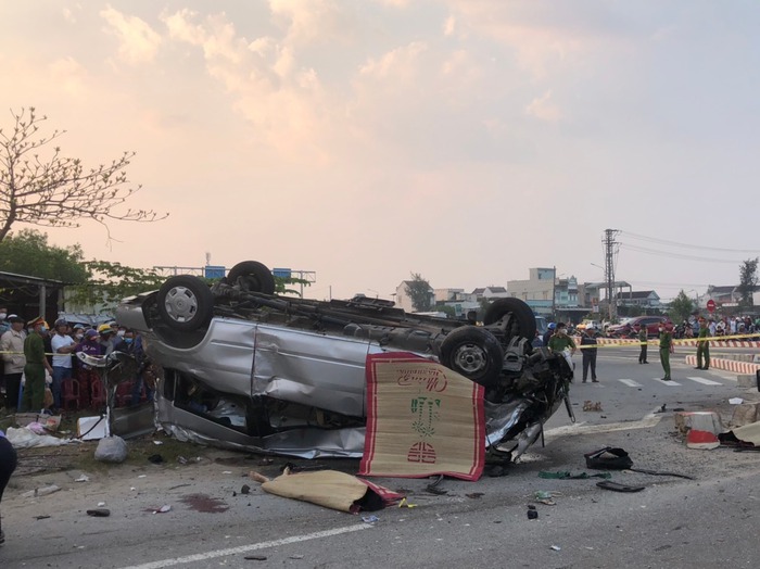 Vụ tai nạn thảm khốc ở Quảng Nam: Xe khách chở quá số người, vượt tốc độ - Ảnh 1.
