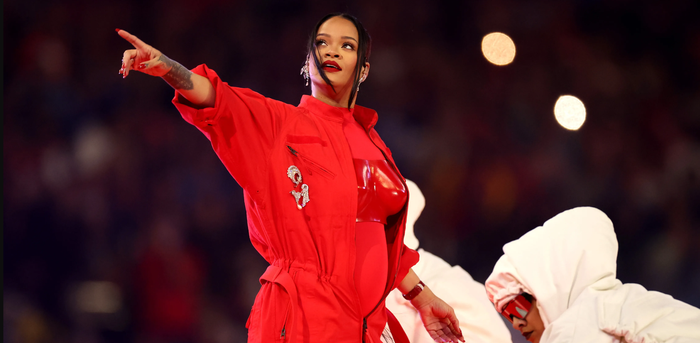 Rihanna nhận cát-xê 0 USD tròn trĩnh khi diễn tại Super Bowl Halftime Show - Ảnh 1.