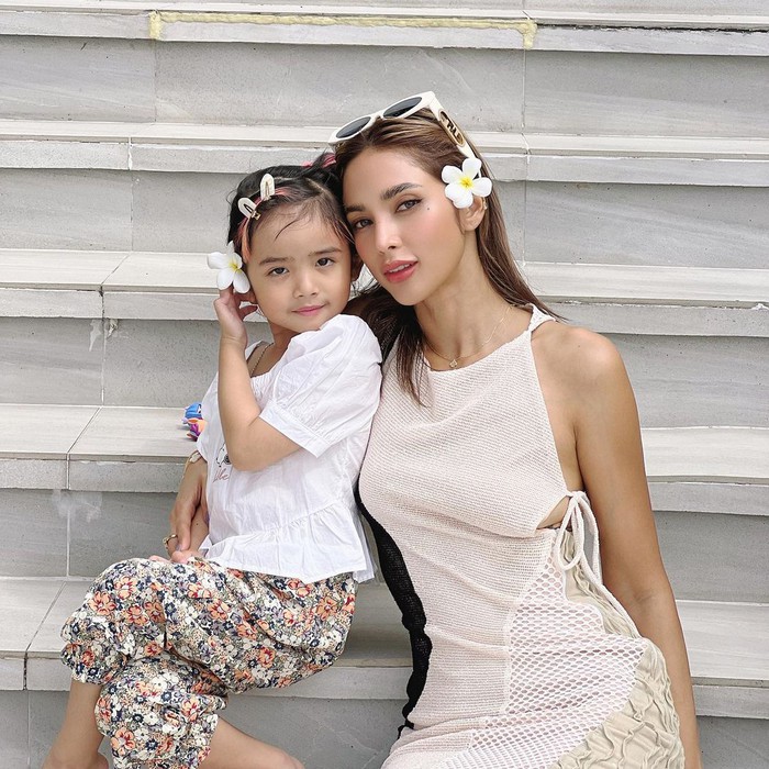 Mỹ nữ Thái Lan đăng ảnh con gái xinh như thiên thần, ai dè lại lo lắng điều này về cô bé - Ảnh 6.
