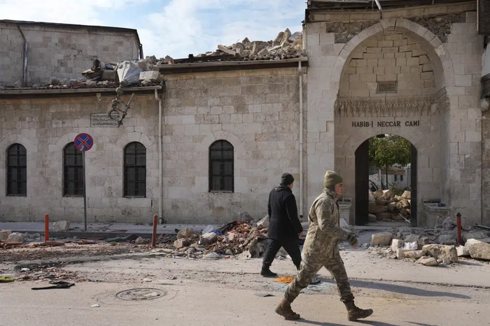 Những nhà thờ lịch sử bị phá hủy sau động đất Thổ Nhĩ Kỳ - Syria - Ảnh 3.