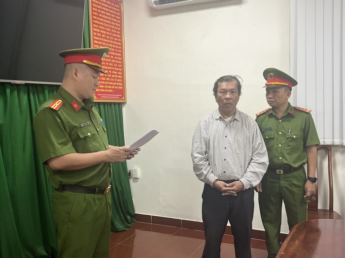 Liên quan vụ án Nguyễn Phương Hằng: Khởi tố và bắt tạm giam 3 luật sư - Ảnh 1.