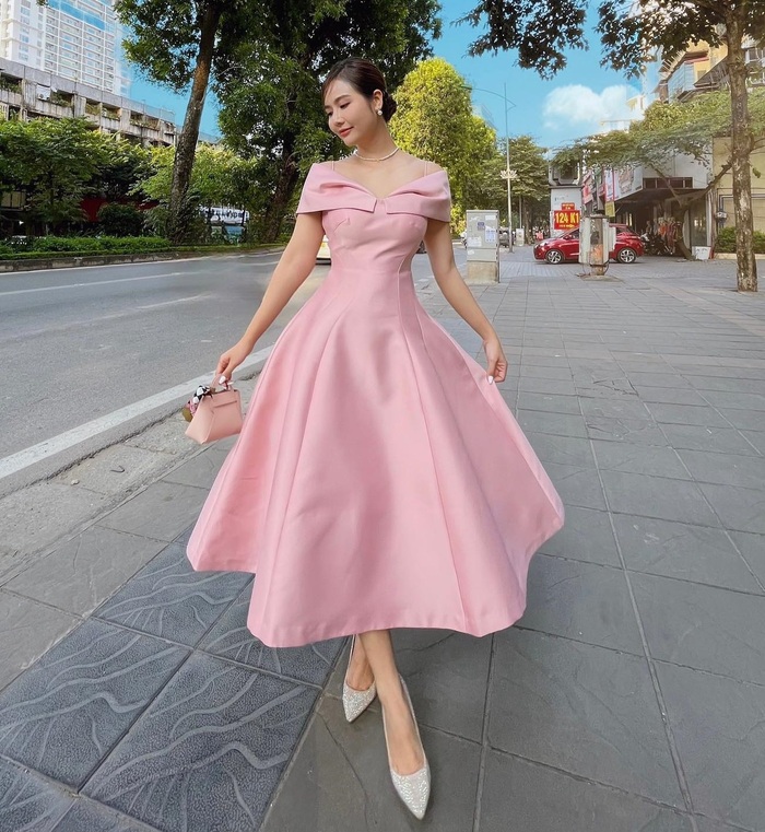 10 cách diện váy dáng dài xinh tươi của mỹ nhân Việt - Ảnh 5.