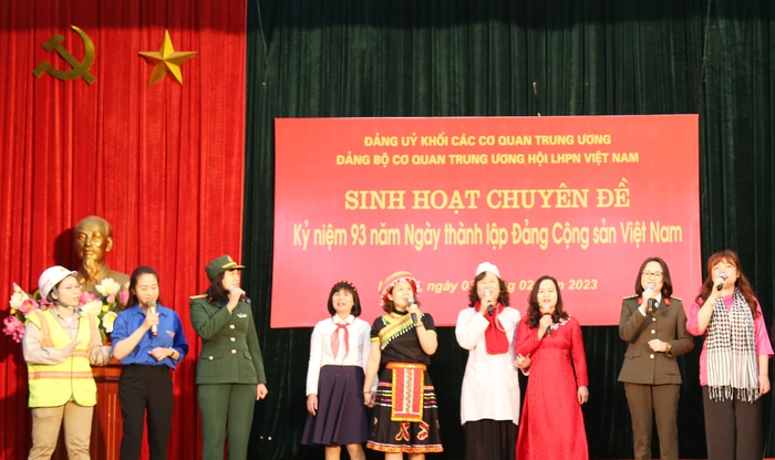 Đảng bộ cơ quan TƯ Hội LHPN Việt Nam sinh hoạt chuyên đề kỷ niệm 93 năm Ngày thành lập Đảng  - Ảnh 2.