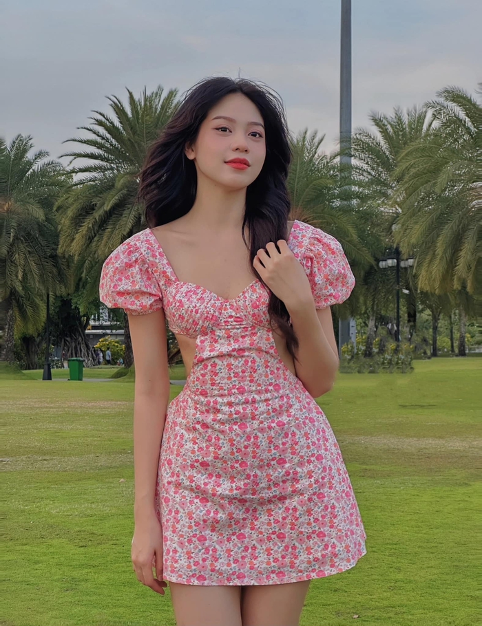 Nhìn kỹ váy tân Hoa hậu Việt Nam để thấy chi tiết vô cùng táo bạo - Ảnh 2.
