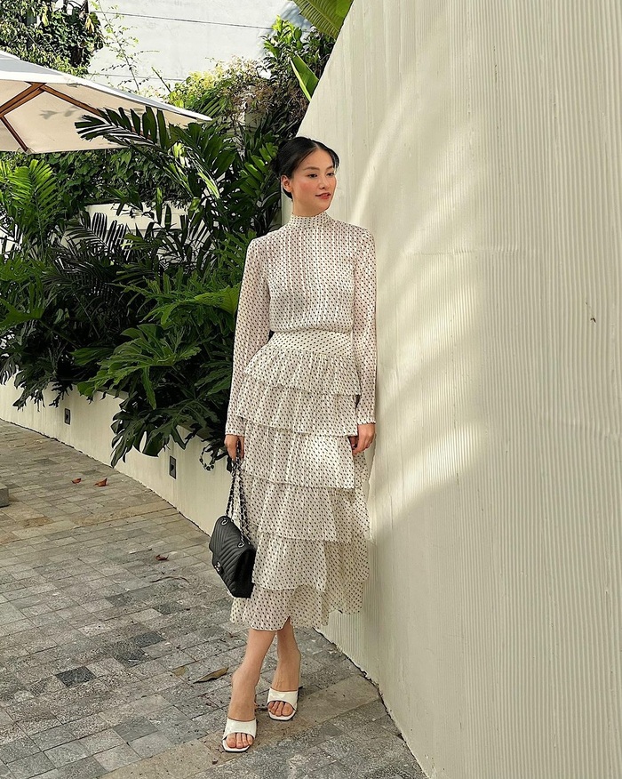 Hoa hậu Phương Khánh chuyên diện đồ trắng, nhờ &quot;biến hóa&quot; khéo mà không nhàm chán - Ảnh 1.