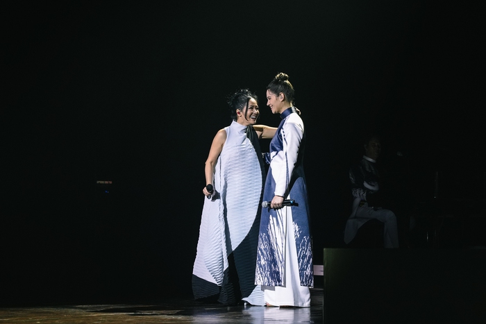 Diva Hồng Nhung rưng rưng khi nhắc về nhạc sĩ Trịnh Công Sơn trong concert cá nhân - Ảnh 2.