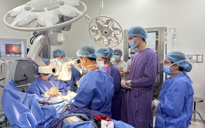 Bệnh viện Việt Đức đã mổ phiên trở lại