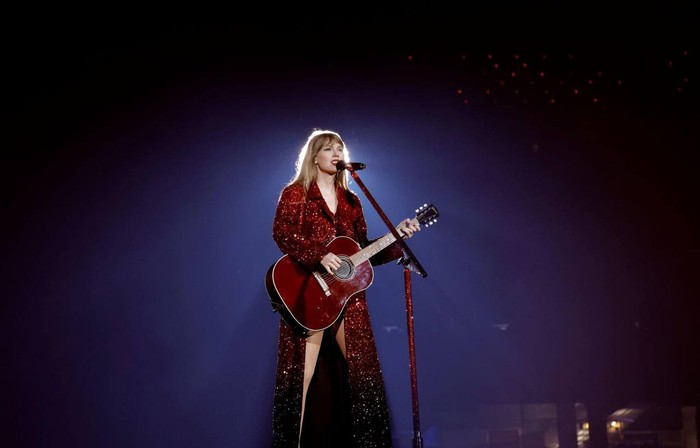 Taylor Swift khoe nhan sắc đỉnh cao ở độ tuổi U35 khi đi tour - Ảnh 7.