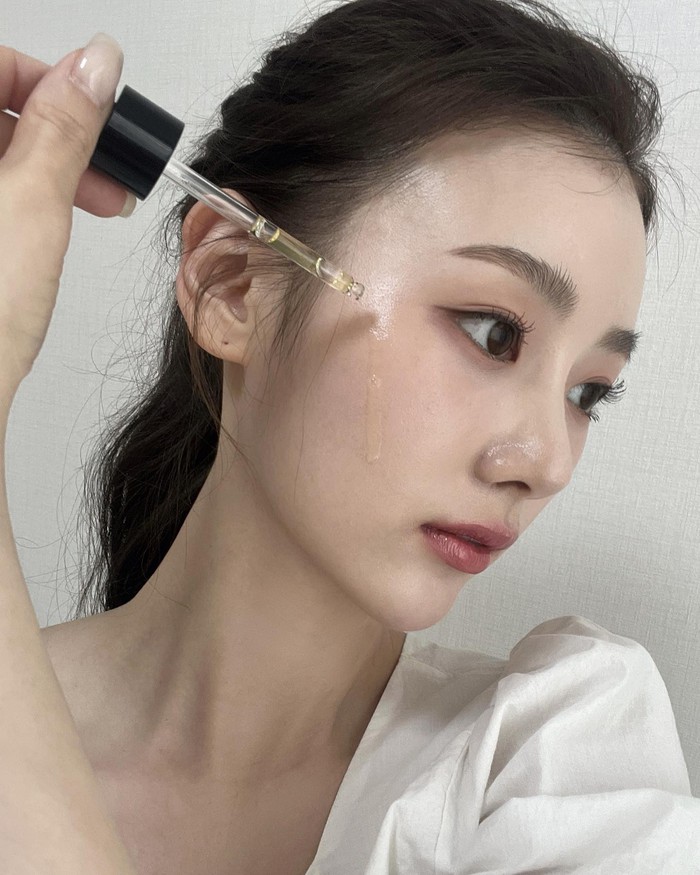 5 sai lầm skincare buổi sáng, lỗi cuối cùng dễ khiến da lão hóa &quot;không phanh&quot;  - Ảnh 3.