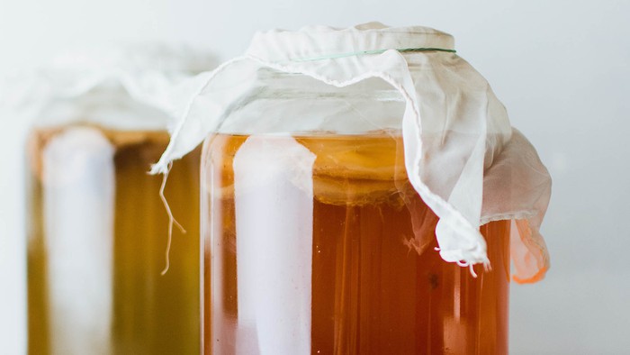 Kombucha: Đồ uống giải nhiệt ngày hè và những lợi ích sức khỏe tuyệt vời - Ảnh 1.