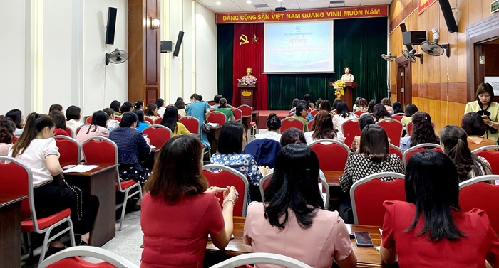 Hà Nội: Gần 150 cán bộ Hội phụ nữ tham gia tập huấn kỹ năng giải quyết khiếu nại - Ảnh 2.