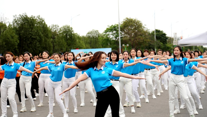 Phát động Hội thi Dân vũ và thể dục thể thao phụ nữ toàn quốc năm 2023: Phụ nữ Việt Nam khỏe, đẹp - Ảnh 6.