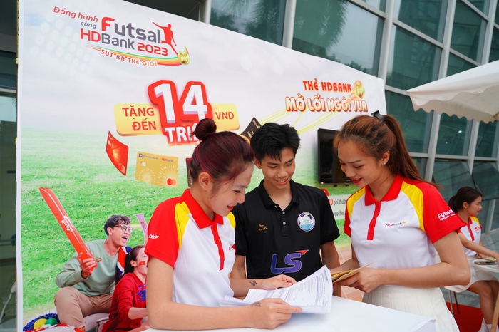 Giải Futsal HDBank 2023: “Sút” ra thế giới - Ảnh 3.