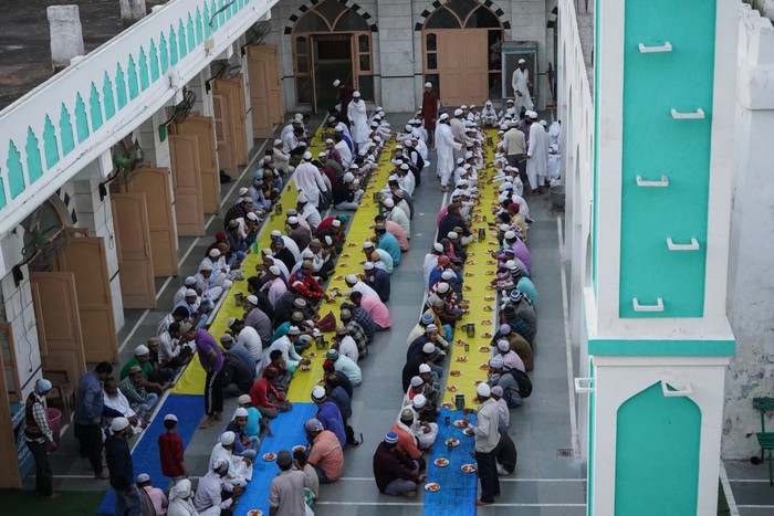 Người Hồi giáo Ấn Độ đón mừng tháng lễ Ramadan - Ảnh 13.