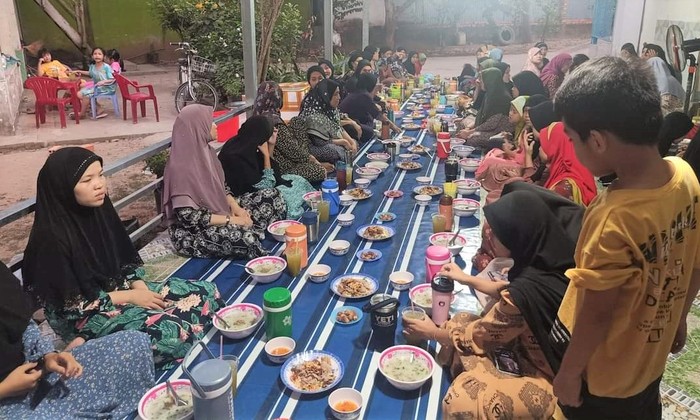 Cộng đồng Hồi giáo tại TPHCM đang thực hiện tháng ăn chay Ramadan - Ảnh 4.