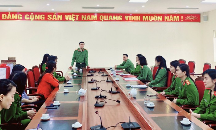 Hội Phụ nữ Học viện Cảnh sát nhân dân về nguồn, trao đổi nghiệp vụ công tác Hội tại Hưng Yên - Ảnh 2.