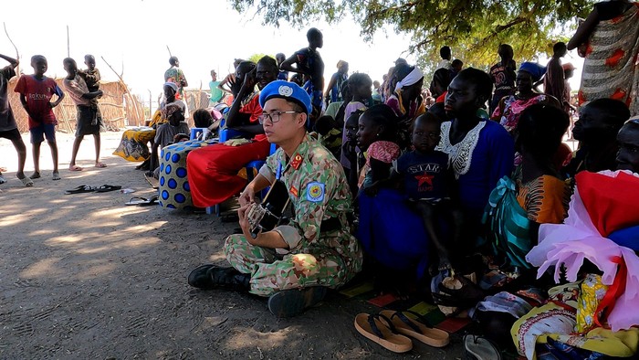 Bệnh viện dã chiến 2.4 tổ chức nhiều hoạt động ý nghĩa cho phụ nữ ở Nam Sudan nhân Ngày 8/3  - Ảnh 6.
