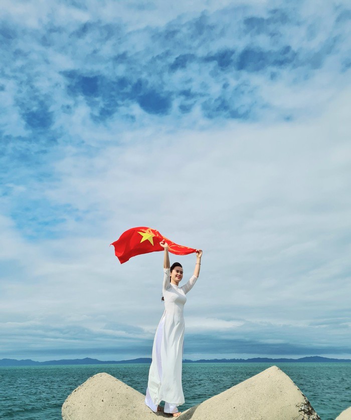  Phụ nữ huyện đảo Cô Tô gìn giữ và quảng bá Di sản văn hóa dân tộc - Ảnh 4.