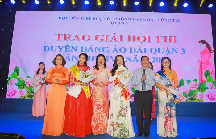 Phụ nữ quận 3 (TPHCM) cùng lan tỏa vẻ đẹp của áo dài - Ảnh 2.