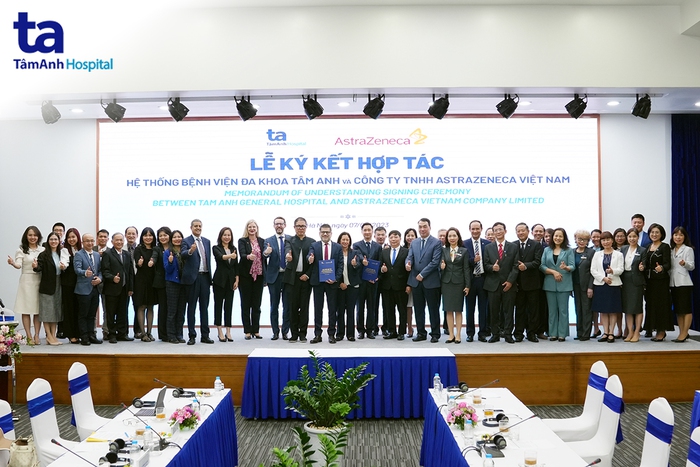 AstraZeneca Việt Nam hợp tác với hệ thống Bệnh viện Tâm Anh trong thử nghiệm vaccine và thuốc mới - Ảnh 2.