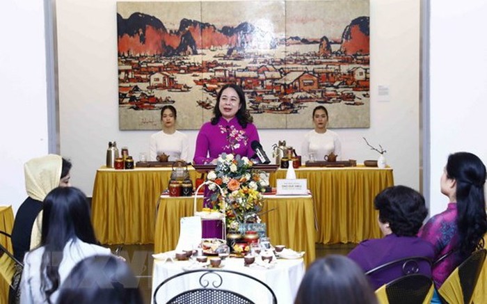 Gặp mặt các nữ Đại sứ, Trưởng đại diện các tổ chức quốc tế ở Việt Nam