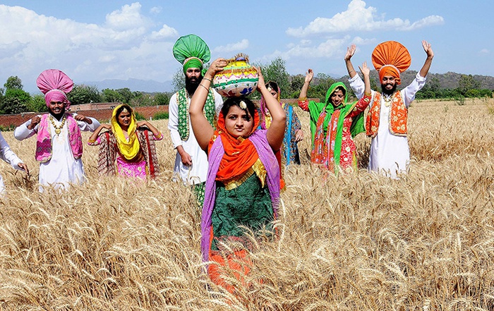 Người Sikh ở Punjab đón mừng lễ hội Baisakhi - Ảnh 3.