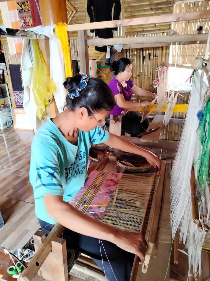 Đưa làn gió mới vào thổ cẩm truyền thống của dân tộc Thái tại Nghệ An - Ảnh 1.