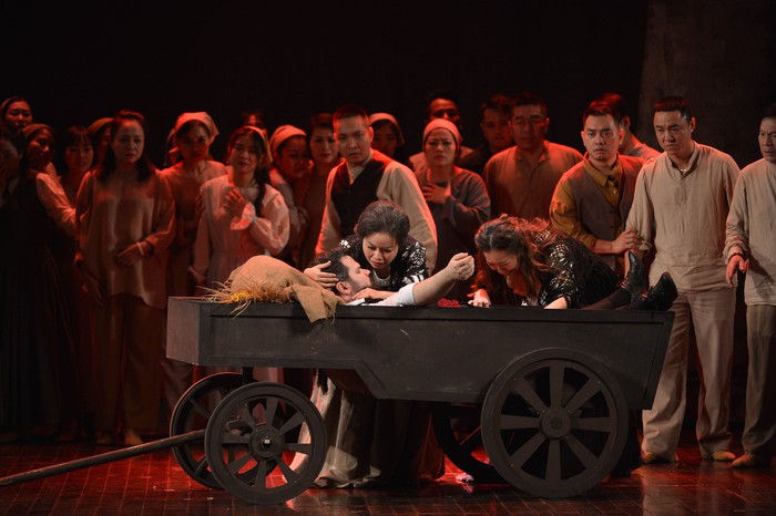 Nghệ sĩ Opera thế giới làm mê lòng khán giả Việt với giọng hát đẹp rực rỡ - Ảnh 4.