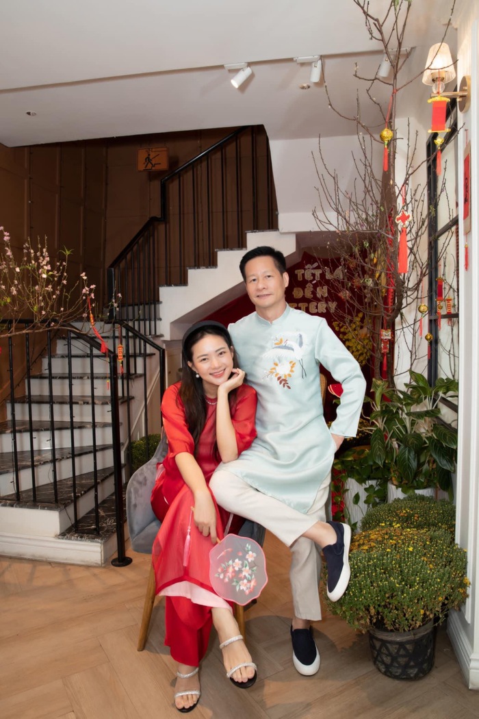 Phan Như Thảo trải lòng về cuộc sống hôn nhân và ông xã hơn 26 tuổi: &quot;Chồng tôi 35 tuổi nghỉ hưu, giờ 61 tuổi vẫn…&quot; - Ảnh 2.