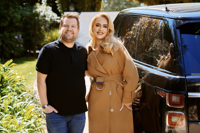 Adele suýt gây tai nạn trong chương trình nổi tiếng - Ảnh 1.