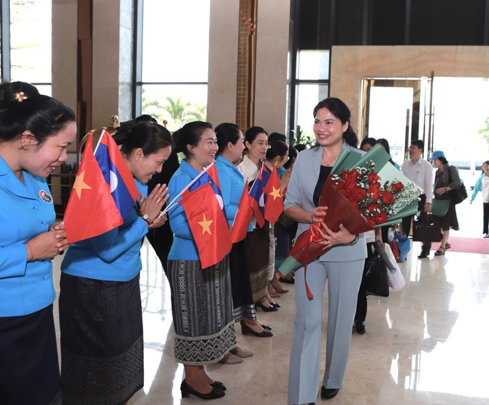 Chủ tịch Hà Thị Nga: Mỗi nữ Việt kiều tại Lào là một sứ giả về văn hóa, con người Việt Nam - Ảnh 2.