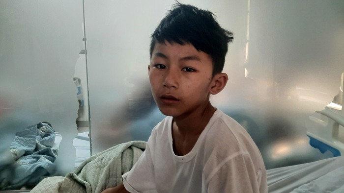 Khẩn cầu của người mẹ có 3 con nhỏ bị thương nặng trong vụ nổ khiến 6 người thương vong ở Nghệ An: &quot;Mọi người ơi, cứu đàn con tôi với&quot; - Ảnh 4.