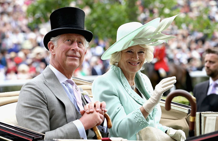 Bà Camilla có đủ điều kiện để được phong tước Nữ hoàng trong lễ đăng quang của Vua Charles ? - Ảnh 2.