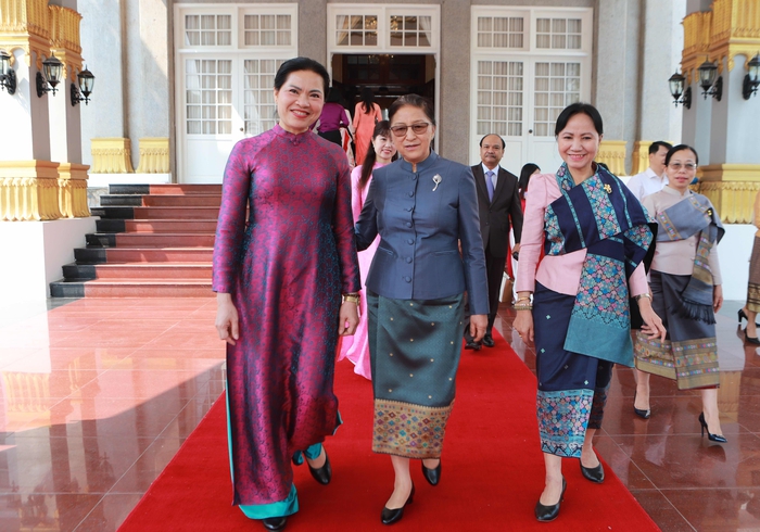 Phó Chủ tịch nước CHDCND Lào: Phụ nữ Việt – Lào hợp tác chặt chẽ, sát cánh bên nhau viết tiếp trang sử mới - Ảnh 3.