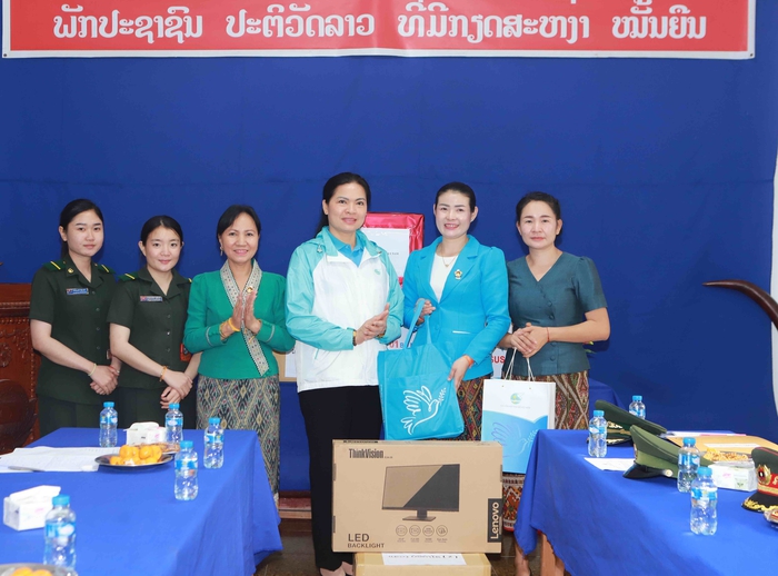 Đoàn cấp cao Hội LHPN Việt Nam hoàn thành chuyến thăm tốt đẹp CHDCND Lào - Ảnh 2.