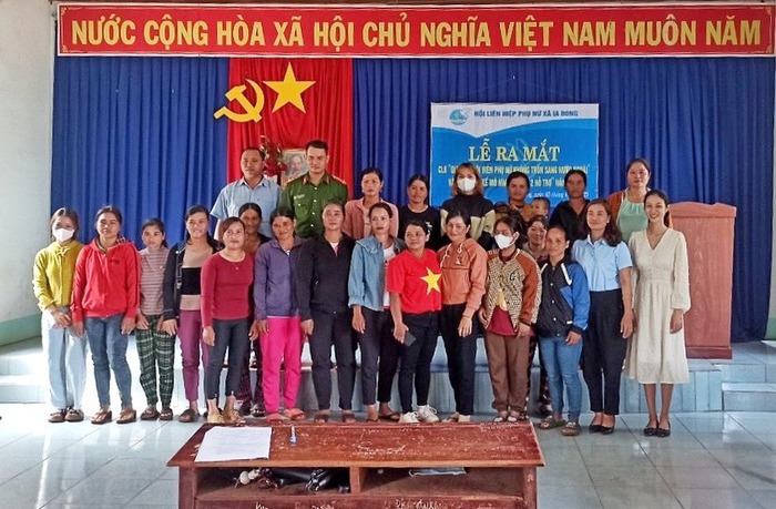 Hội LHPN Chư Pưh ra mắt mô hình phụ nữ không trốn ra nước ngoài - Ảnh 2.