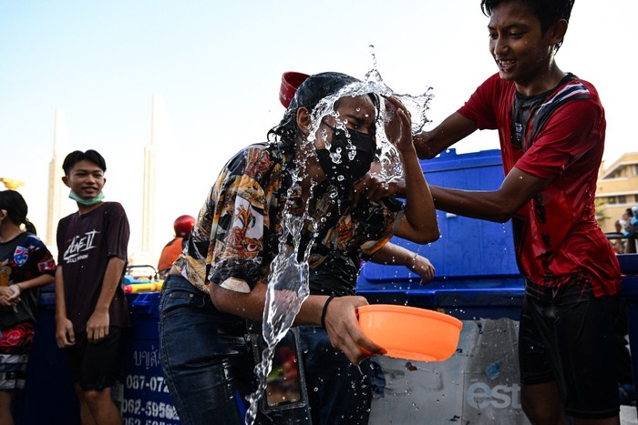 Lễ hội Songkran đang dần mất đi bản chất vốn có - Ảnh 3.
