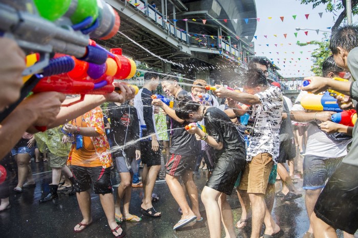 Lễ hội Songkran đang dần mất đi bản chất vốn có - Ảnh 7.