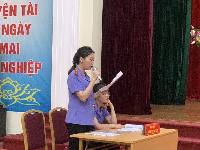 Sinh viên Học viện Phụ nữ Việt Nam học nghề qua Phiên tòa giả định  - Ảnh 3.